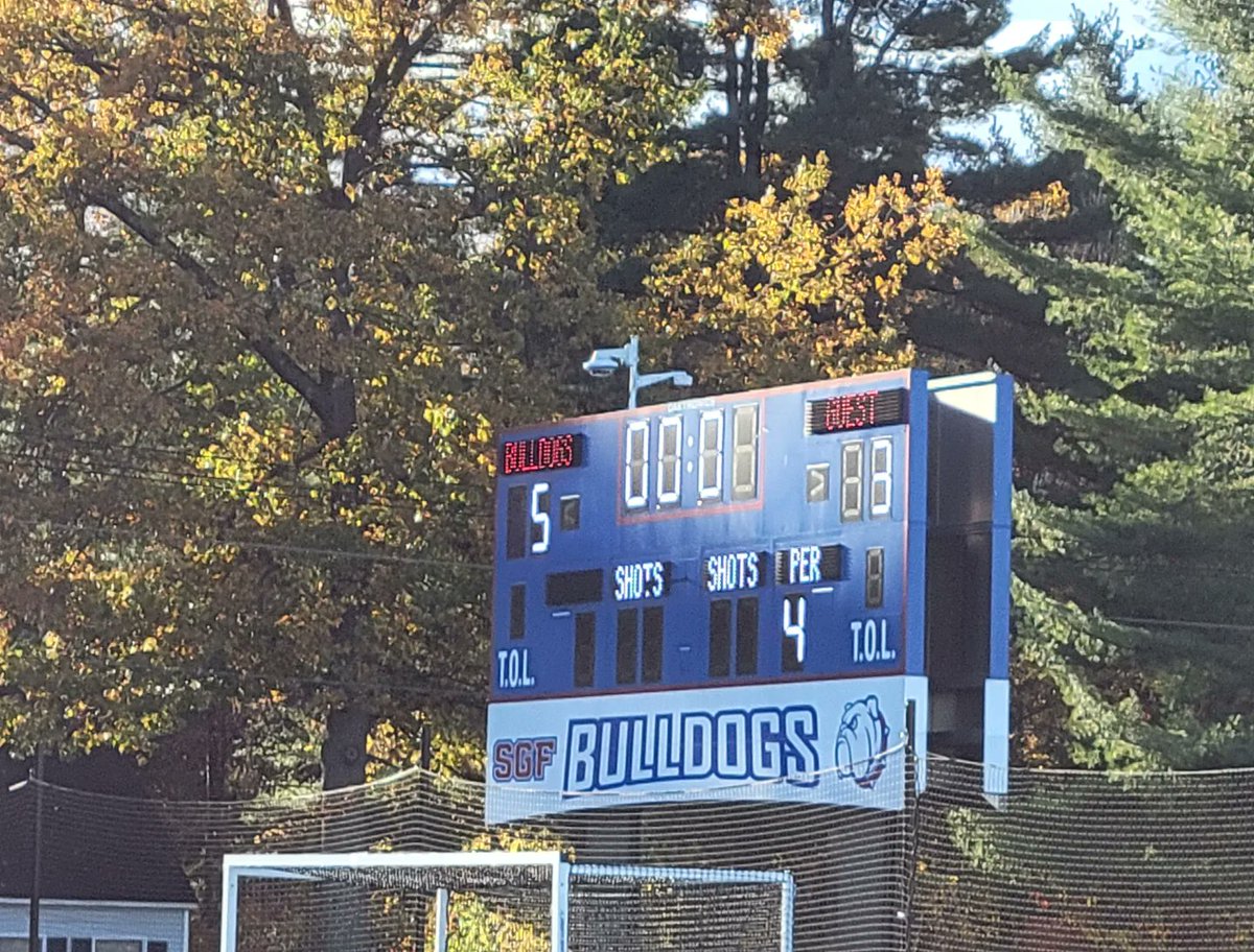 KaitlynQuick14's tweet photo. Yessssss Bulldogs!  ♡♡♡♡
Nat got her first little taste of Varsity and those V girls kicked some butt! 

Section 2 championship game on Sunday! https://t.co/vsD81VjP6z