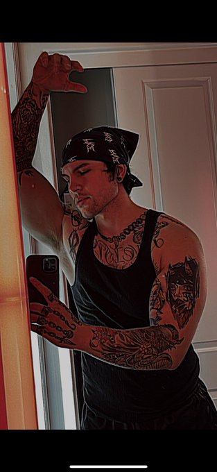 16 years old to 25 🥹 https://t.co/YjCyi26Aj6