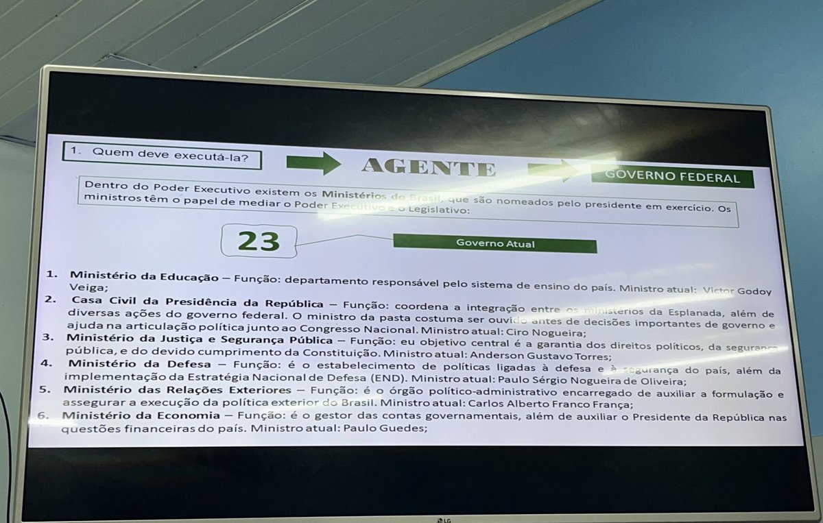 studylu_'s tweet image. meu prof de redação passou essa preciosidade pra gente na última aula, os agentes de uma intervenção