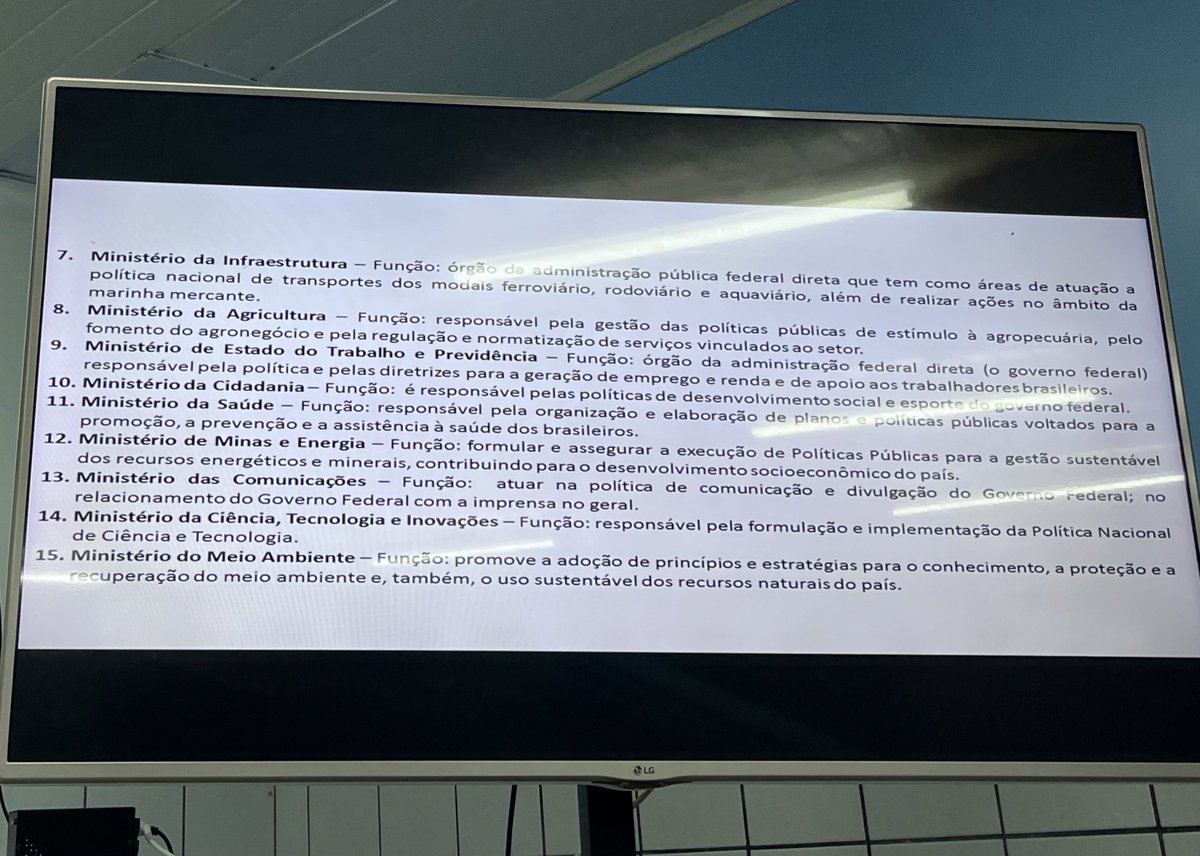 studylu_'s tweet image. meu prof de redação passou essa preciosidade pra gente na última aula, os agentes de uma intervenção