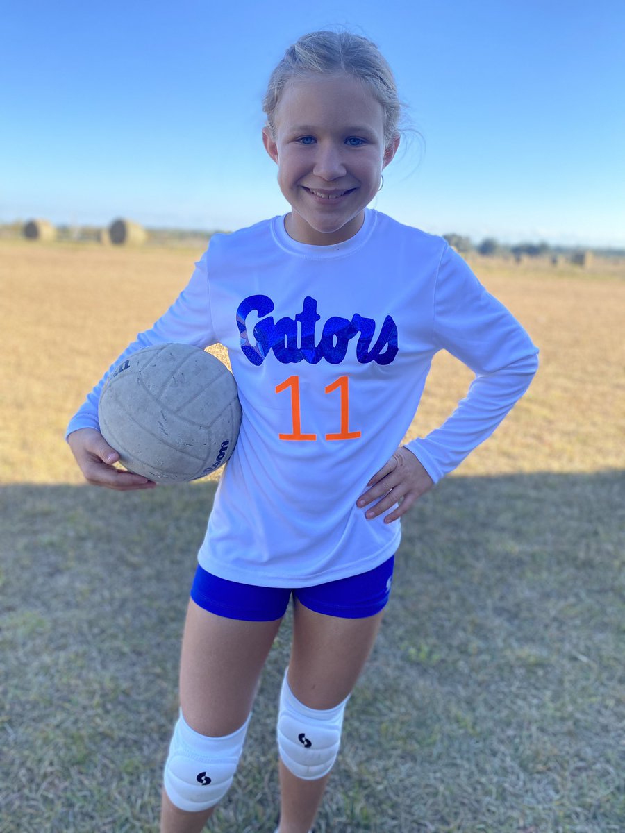 bealtman's tweet photo. @GatorsVB biggest fans for trunk or treat 🏐🧡💙 @ElliMckissock for Brooklyn &amp; Marina Markova for Rilyn @GatorsVB @GatorMary @FloridaGators https://t.co/vwp1NTCle1