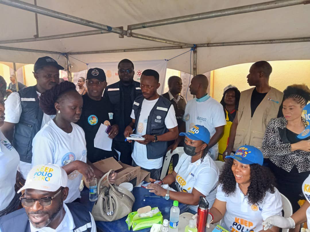 delta_no1's tweet photo. WHO, DSPHCDA, Rotary Club, UNICEF, other partners celebrates World Polio Day 2022 and Beyond, visits IDP Camps, conducts polio vaccination activities and distributes gift items to mothers that gave birth in the camps.
@WHONigeria
@executive_ssz
@WMulombo
@CWarigon
@Faith_Ireye https://t.co/FBmxZr87LK