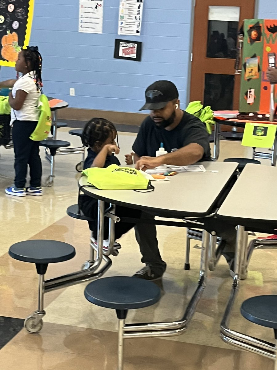 Spook-tacular Literacy Night

Frost parents and scholars are falling in love with reading this Fall!!!