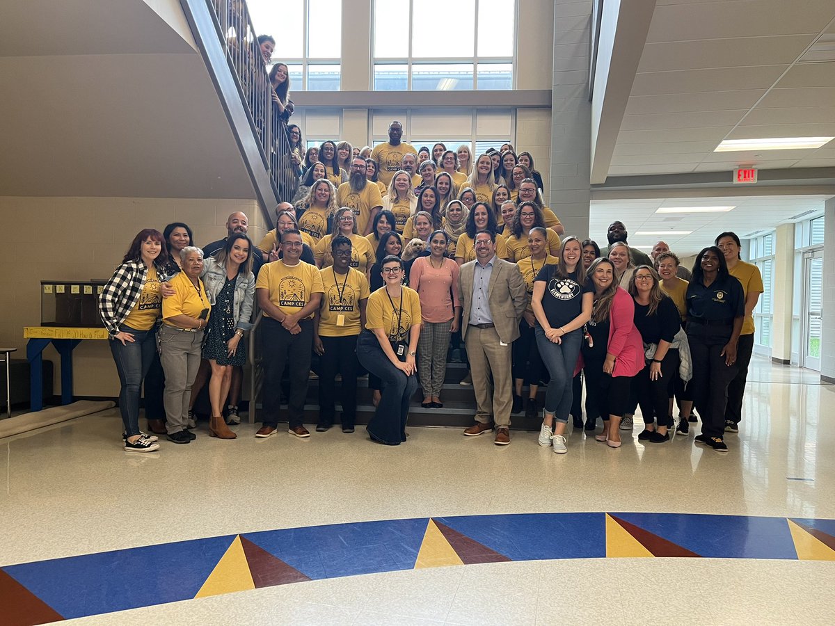 JSolomonVP's tweet photo. It’s wonderful to work with the best, most dedicated team of teachers anywhere. @CES_FTPSchools @PGM_FTPSchools https://t.co/vHTYJuzRXK