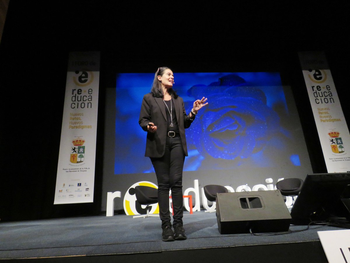 Mar Romera, considera que educar es una tarea para la que no hay “recetas elaboradas” #reeducaforo <a href="/ForoReeduca/">REeduca_foro</a> 

#SanBartolomedeTirajana 
🇮🇨maspalomas24h.com 📰#maspalomas24h
maspalomas24h.com/art/3167/mar-r…