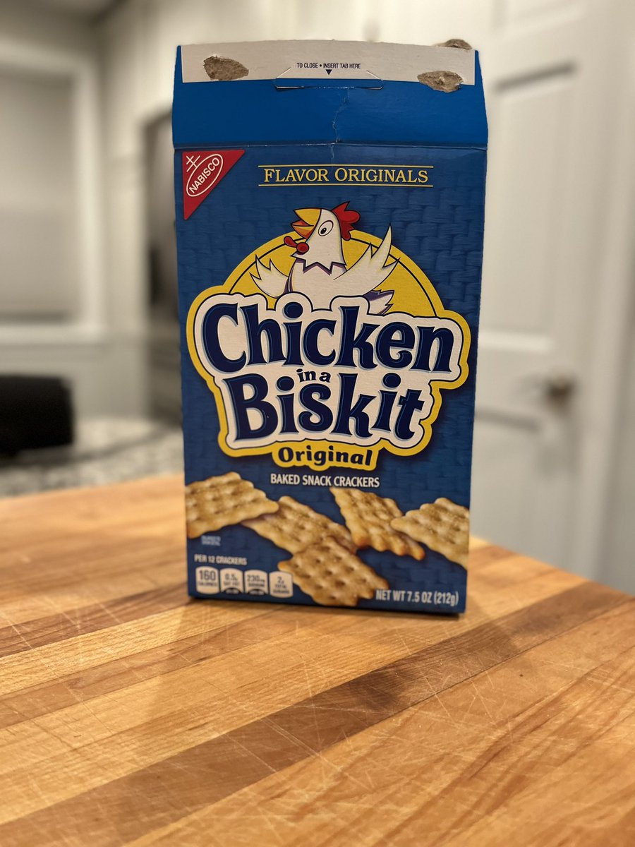 cbooda9's tweet photo. If you know, you know.
#Nabisco
#chickeninabiskit
#dopeasssnacks https://t.co/X7vgXbnj1c