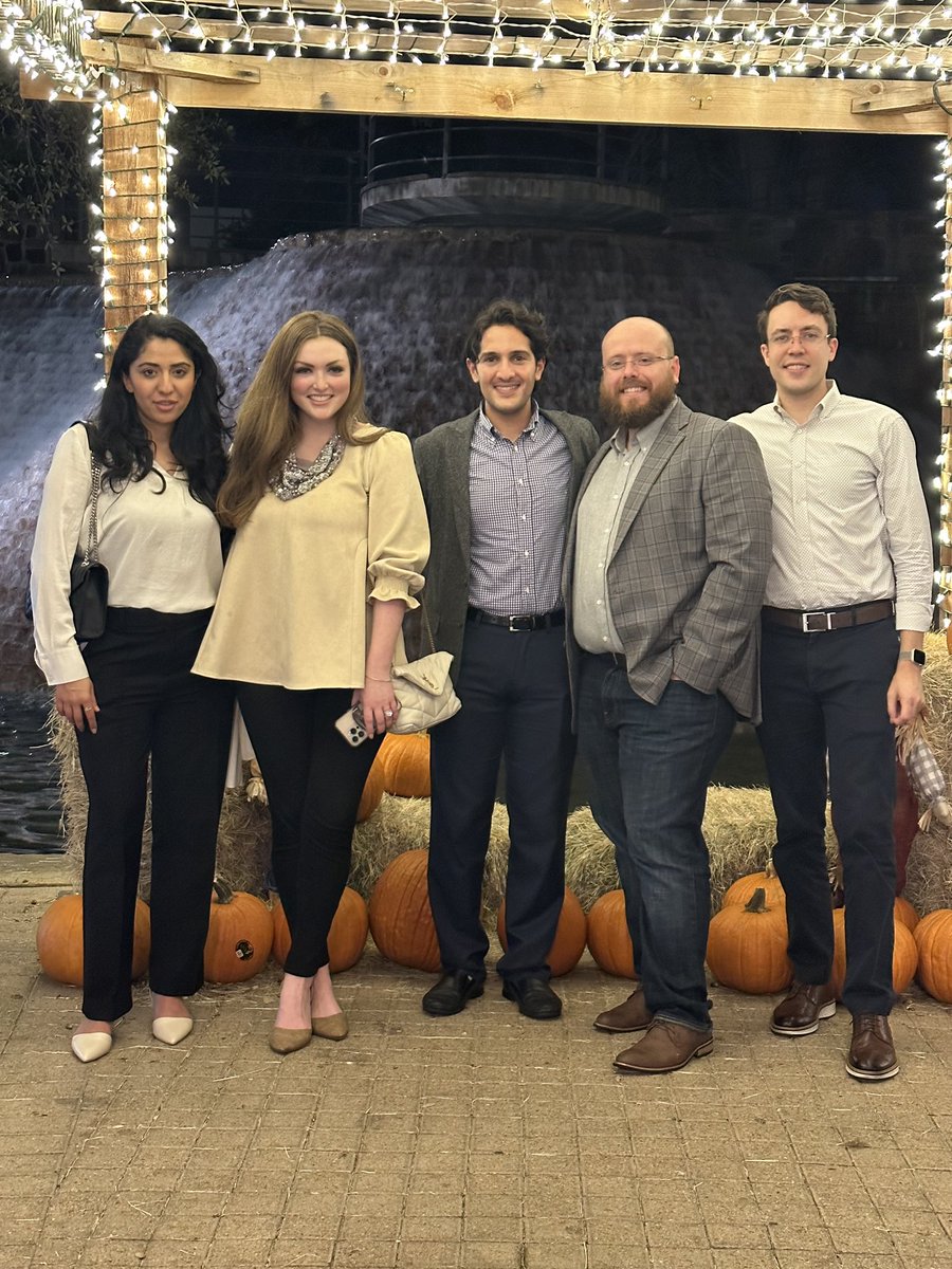 Final 📸 of #ASTRO22 

🙏🏽 <a href="/ASTRO_org/">ASTRO</a> + <a href="/ARRO_org/">ARRO</a>  for organizing a great meeting for #radonc trainees! 

Cant wait for #ASTRO23 in San Diego!