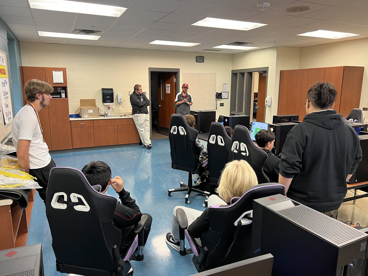 We had the #esports coach from <a href="/HastingsCollege/">Hastings College</a> come down to talk to our team about scholarships and what esports looks like in college #collegecareerready <a href="/GIPublicSchools/">GIPS</a>