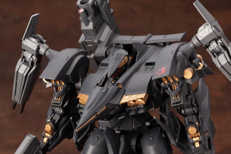 ARMORED CORE 4」より、「DECOCTION MODELS レイレナード 03-AALIYAH