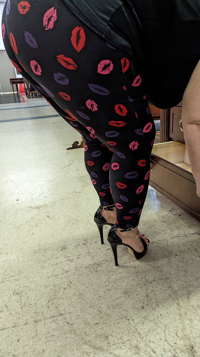 FunFetishes's tweet photo. Furniture shopping in my new stiletto sandals 
AvaWearsStilettos@gmail.com
https://t.co/vxv8leWx6x
#biglegs #nicelegs #highheels #heeloholic #heels  #bigcalves #thickthighs #bigass #thick #curvy #sexyshoes #sandals #stilettos https://t.co/kTCXpdT5gJ