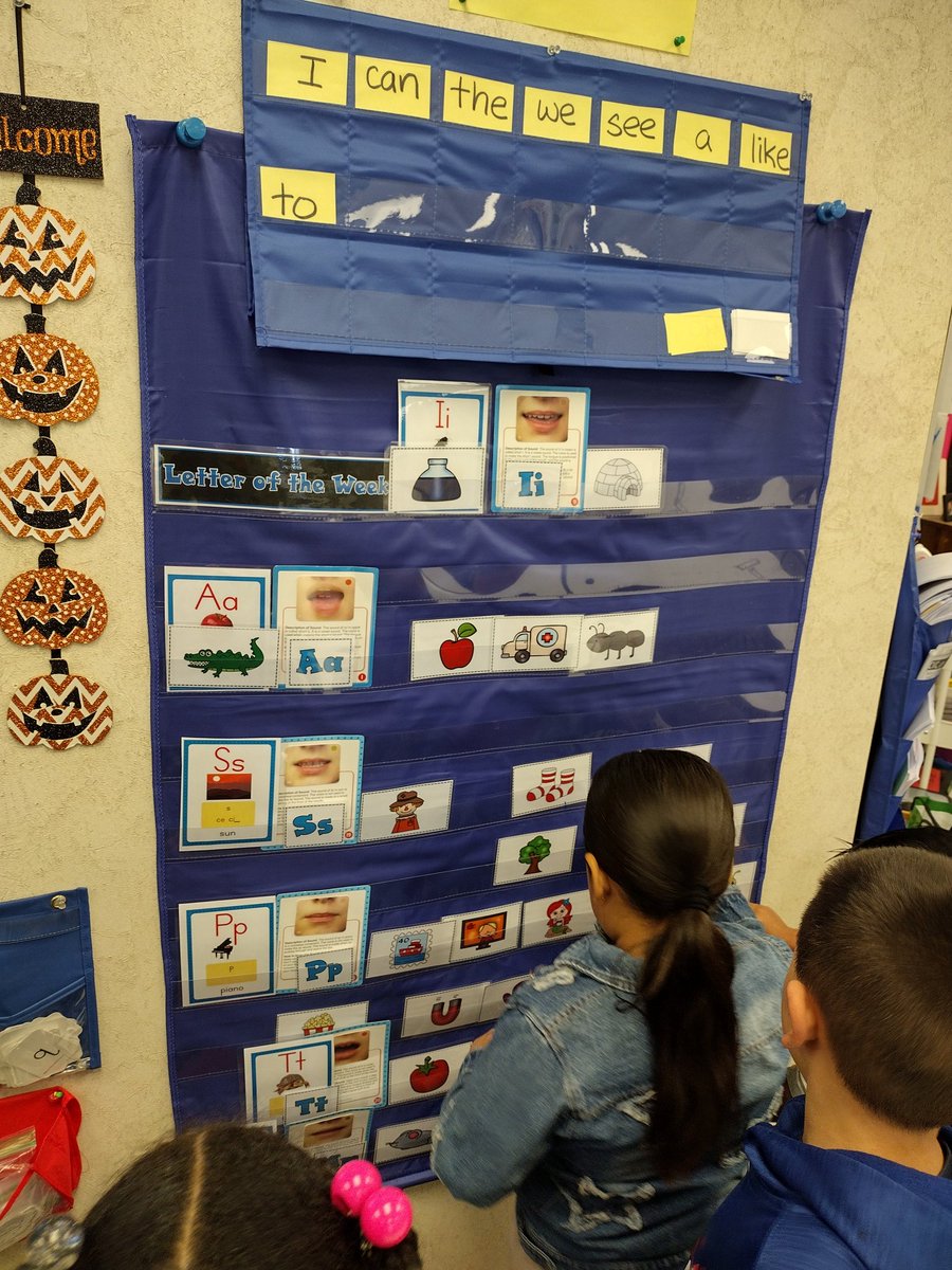 Kinders working collaboratively on their phonemic awareness on our interactive sound wall. @Columbia_VVUSD @WendyNumata @misschristi25 @MrsValcarcel