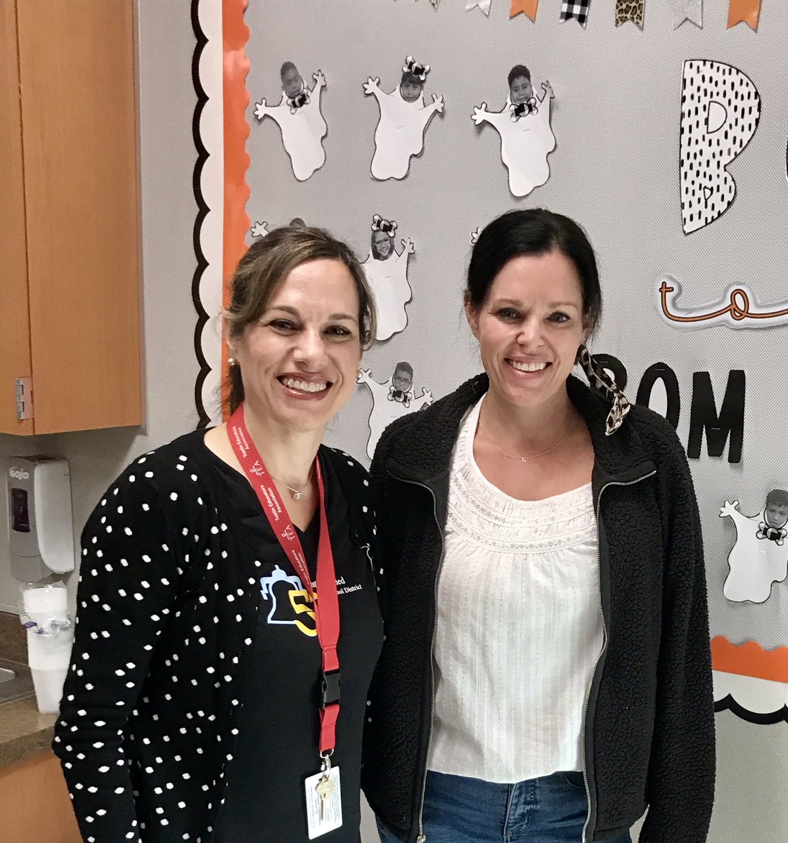 So thankful to work with these amazing teachers at Sycamore! They are OG rockstars! 🤩 Today we are sporting our 50’s gear for the 50th day of school and TUSD’s 50th anniversary!💗🎉