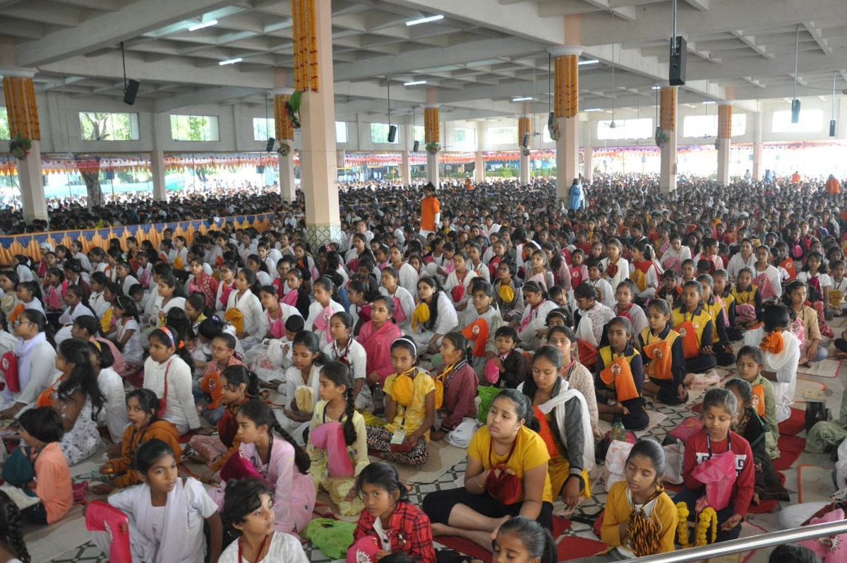 Sant Shri Asharamji Ashram मोटेरा में २४ तारीख से Unique Diwali Celebration हो रहा है, ऐसी Anokhi Diwali विश्व में कहीं पर भी देखने को नहीं मिलेगी। हजारों विद्यार्थी आश्रम की पवित्र भूमि पर जप का लाभ ले रहे है। 

#शिविर_की_झलकियाँ देखकर कोई संदेह नहीं है कि भारत विश्वगुरू बनेगा।