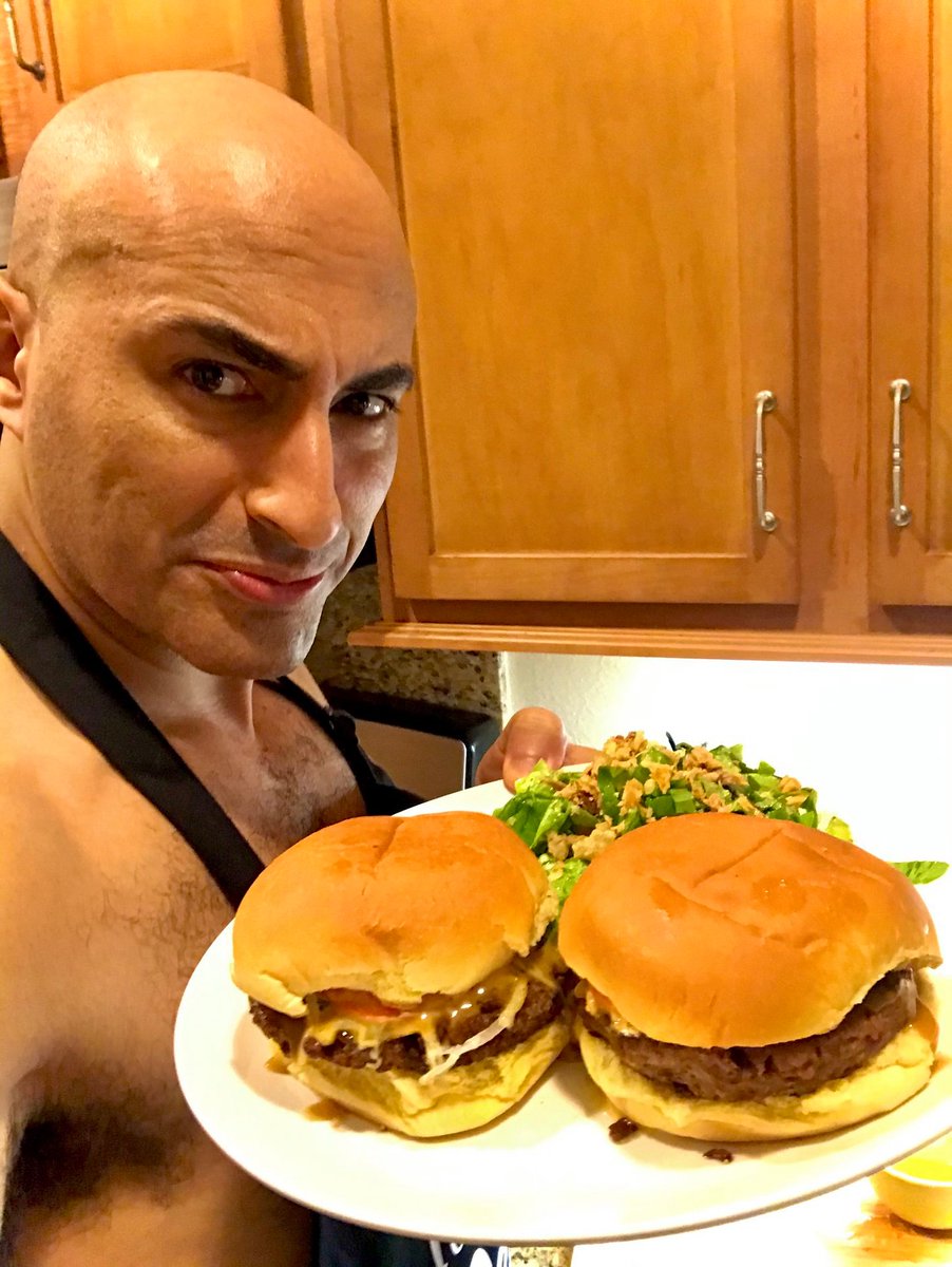 slimkhezri's tweet photo. Dinner tonight: *VEGETARIAN* Beyond Burger® &amp; Spicy Curry Peanut Sauce 🍔🥗 (Plant-based Burger Patties, Potato Buns), and Butter Salad/ Bok Choy Salad, with Crispy Onions. #fusionfood #fusioncuisine @BeyondMeat 
#SlimKhezri #Cookingdinner #mouthwateringlydelicious #beyondburger https://t.co/fBQfEuiI8V