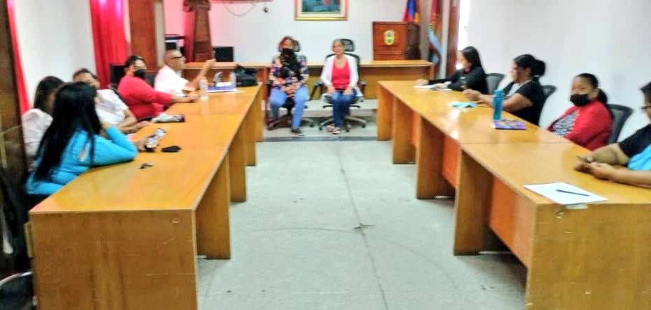 PyTCarabobo's tweet photo. Profesionales y Técnicos del municipio Carlos Arvelo realizaron jornada de despliegue territorial #26Octubre
#AvanzandoJuntoAlPueblo #ChavismoEsVictoriaPopular 
@xiomaluna @yguarnierivzla https://t.co/FByOxuI2nA