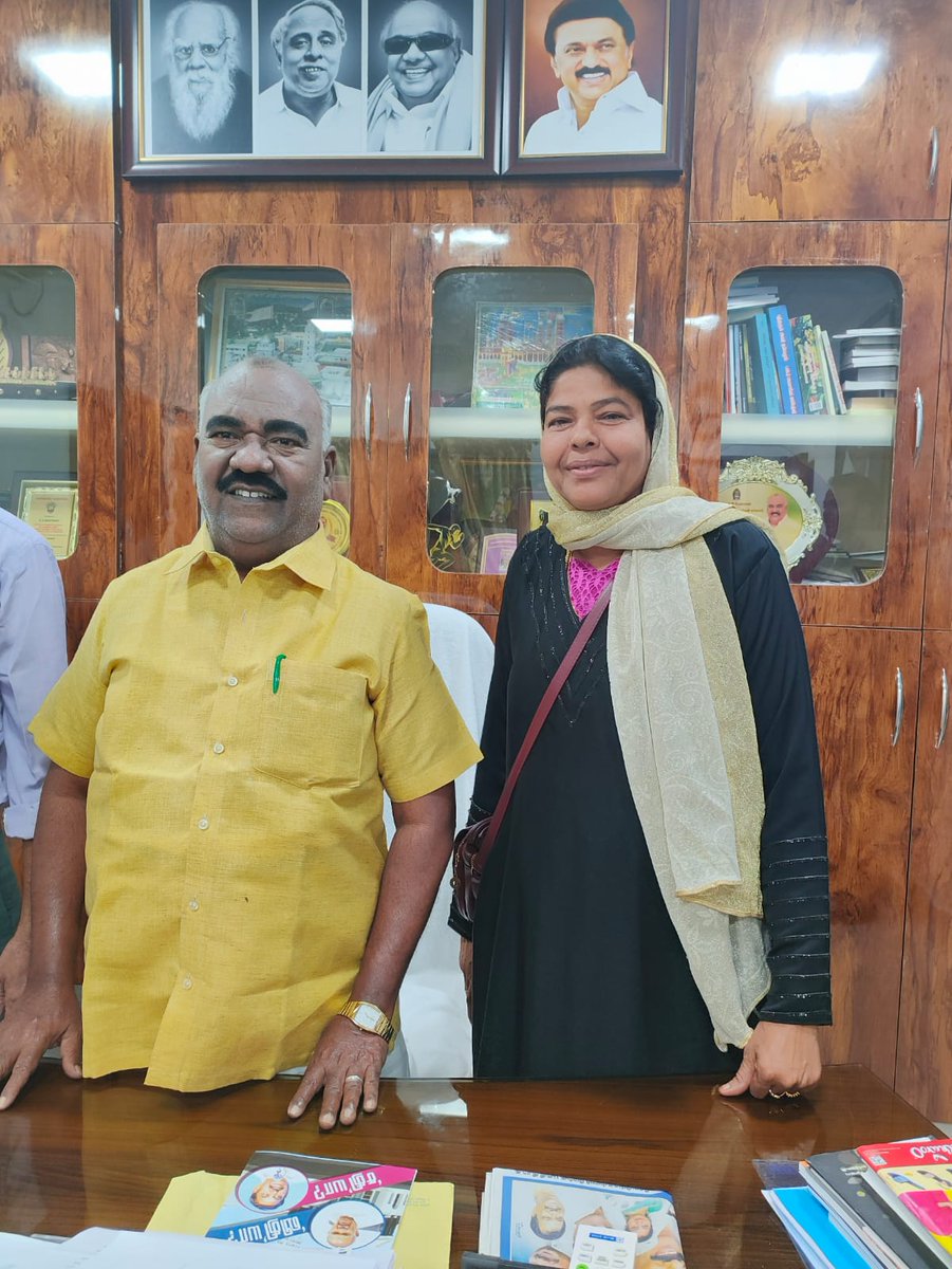 SAfsariBegumINC's tweet photo. Met Hon'ble Gingee K. S. Masthan,

Minister of Minorities Welfare, Non Resident Tamils Welfare, Refugees &amp; Evacuees and Wakf Board.
Government of Tamilnadu. https://t.co/xsaPSKxEC3