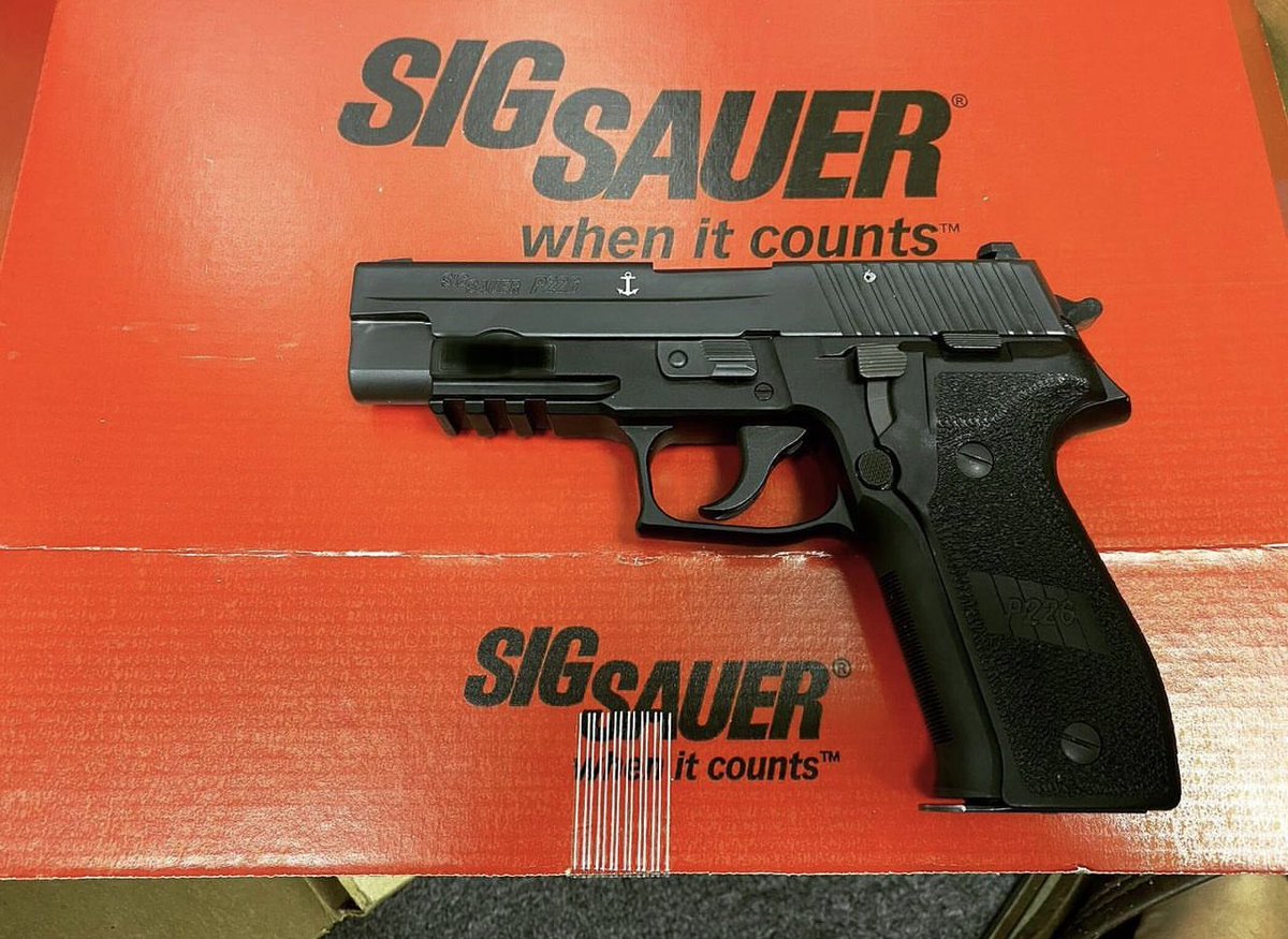 Cryhavoctac's tweet photo. Sig P226 Mark25
#sigsauer #sig #sighunting #sigsauerhunting #p226 #sigp226 #edc #concealedcarry #winning #auction #handgun #mark25 #navy #anchor #cryhavoctactical #azws https://t.co/zsoW0A5sV6