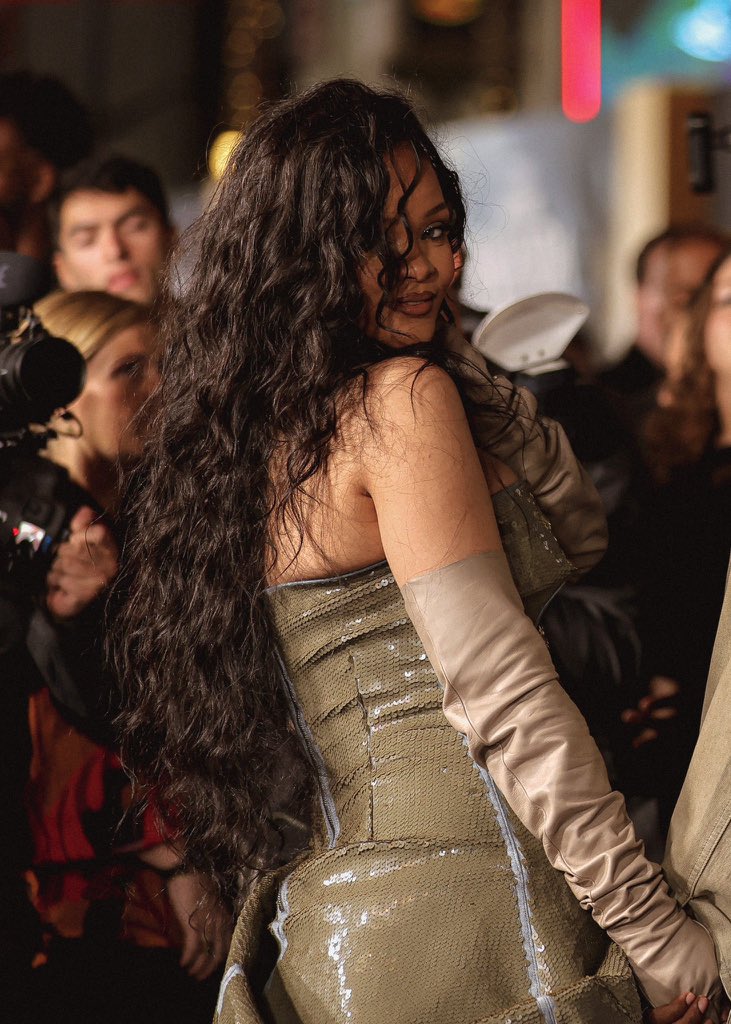 hourly-rihanna-on-twitter-rihanna-at-black-panther-wakanda-forever