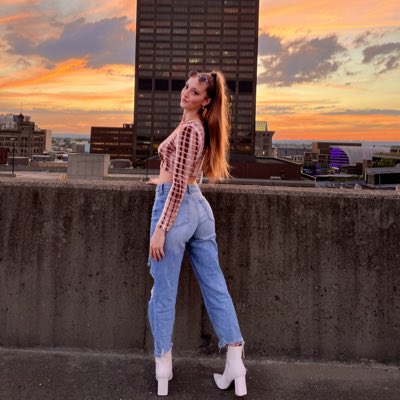 sunshxnedaya's tweet photo. #NewProfilePic https://t.co/IgONQN9qWq