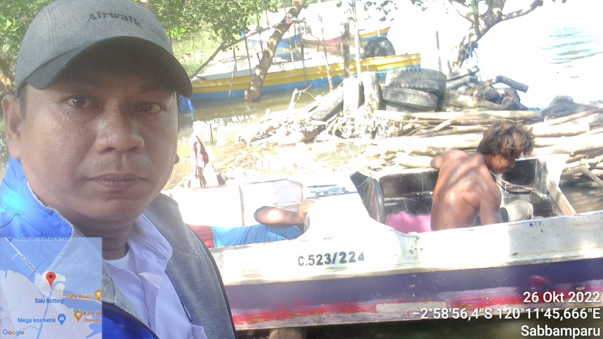 IkraRYasmin's tweet photo. Rabu 26/10 ,Ikra, Luhkan Kota Palopo, di Kel.Sabbamparu Kec. Wara Utara, monitoring perawatan perahu anggota KUB Pallibu Sabbamparu #luhlapor #GiatLuhkanSatminkalMaros #kotapalopo #Tangkap @brsdm_kp @puslatluhkp @BRPBAP3_Maros https://t.co/xo1pUabDeH