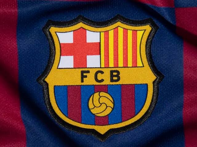 ExSO07's tweet photo. HOY SE DESPIDIO UN EQUIPO QUE PERDIO IDENTIDAD CON EL PASO DEL TIEMPO...YA SALDRÁ UN XAVI, UN INIESTA, UN MESSI, PERO MAS QUE NADA UN EQUIPO Y NO SOLO NOMBRES... DUELE PERO ES LA VERDAD.. VISCA BARÇA!!! https://t.co/Eq3tPdkKTC