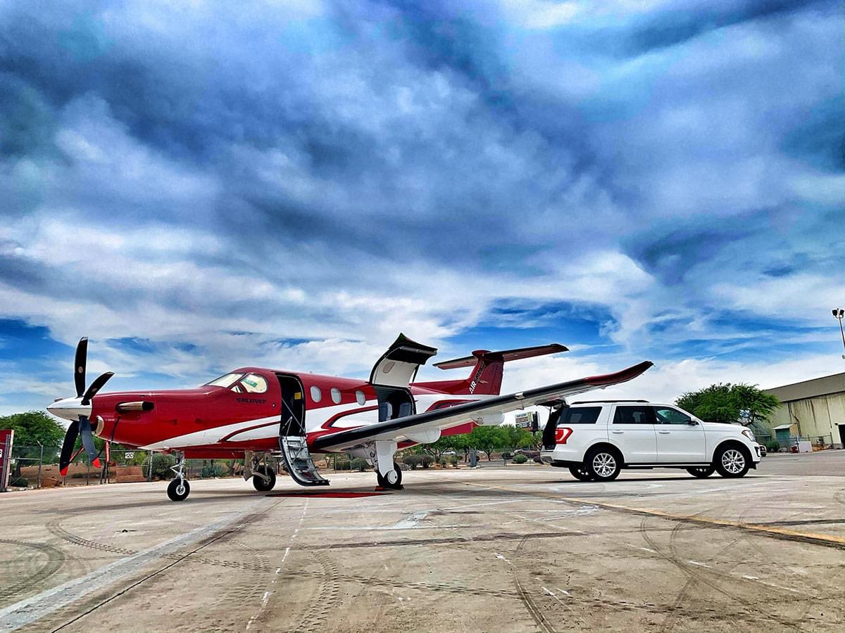 flyingjazzman3's tweet photo. #FMぎのわん
#パイロットになろう
#AirSmart
#女性パイロット
#フライトインストラクター出身
アバロン副操縦士の登場です♪
整備出身!エアパフォーマー!
多彩なパイロットの登場です♪ https://t.co/5mwsiLRYQi