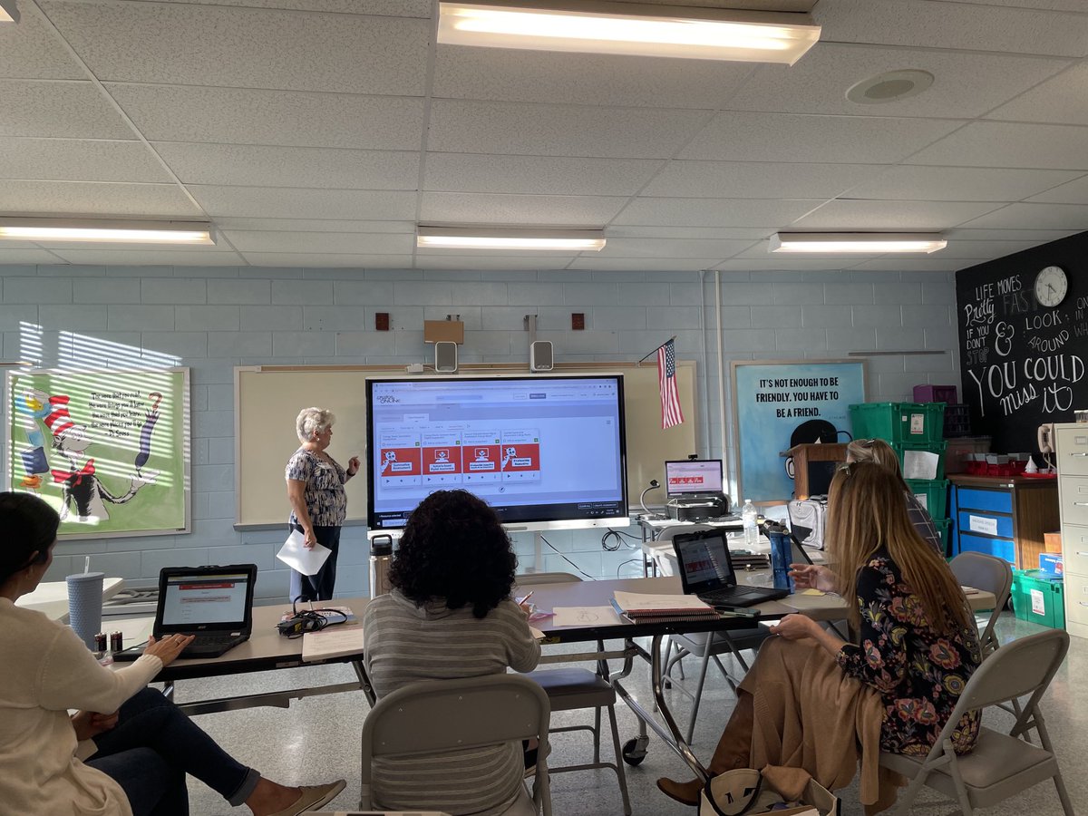 Great PD at Nokomis this afternoon about the new Carolina Science kits. 🔋💡