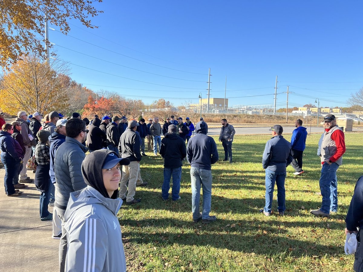 MoKanSTMA's tweet photo. Great day for the fall Mo-Kan event! It was great to see all 68 of you!!! Big thanks to @LeawoodParks for hosting today and @AdvancedTurf, @Reindersinc and @SiteOneSupply for being the best support for our chapter all year long! https://t.co/709b4rdgUU