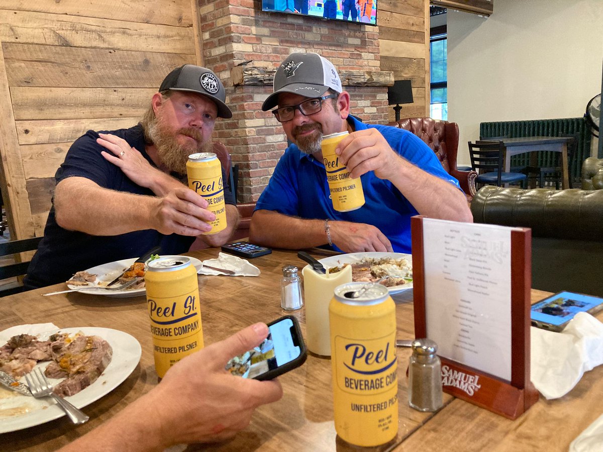PeelStBevCo's tweet photo. A couple of buds and a couple of beers 🍻 #PeelStBevCo https://t.co/V8fPtpr1co