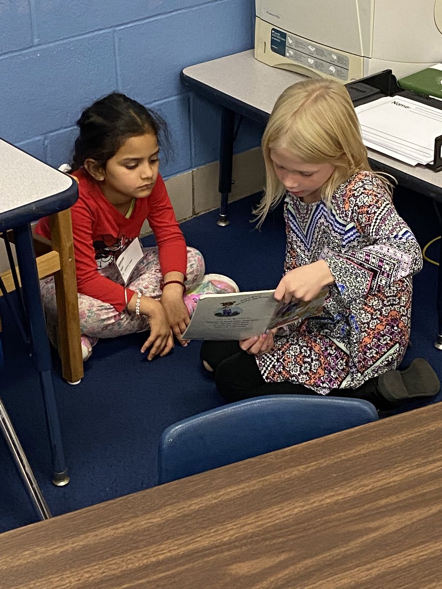 We had so much fun meeting and reading with our kindergarten buddies! Here’s to a year of fun together! #WEareLakota #NeedToSucceedCECS <a href="/Creeksidetweet/">Creekside ECS</a>