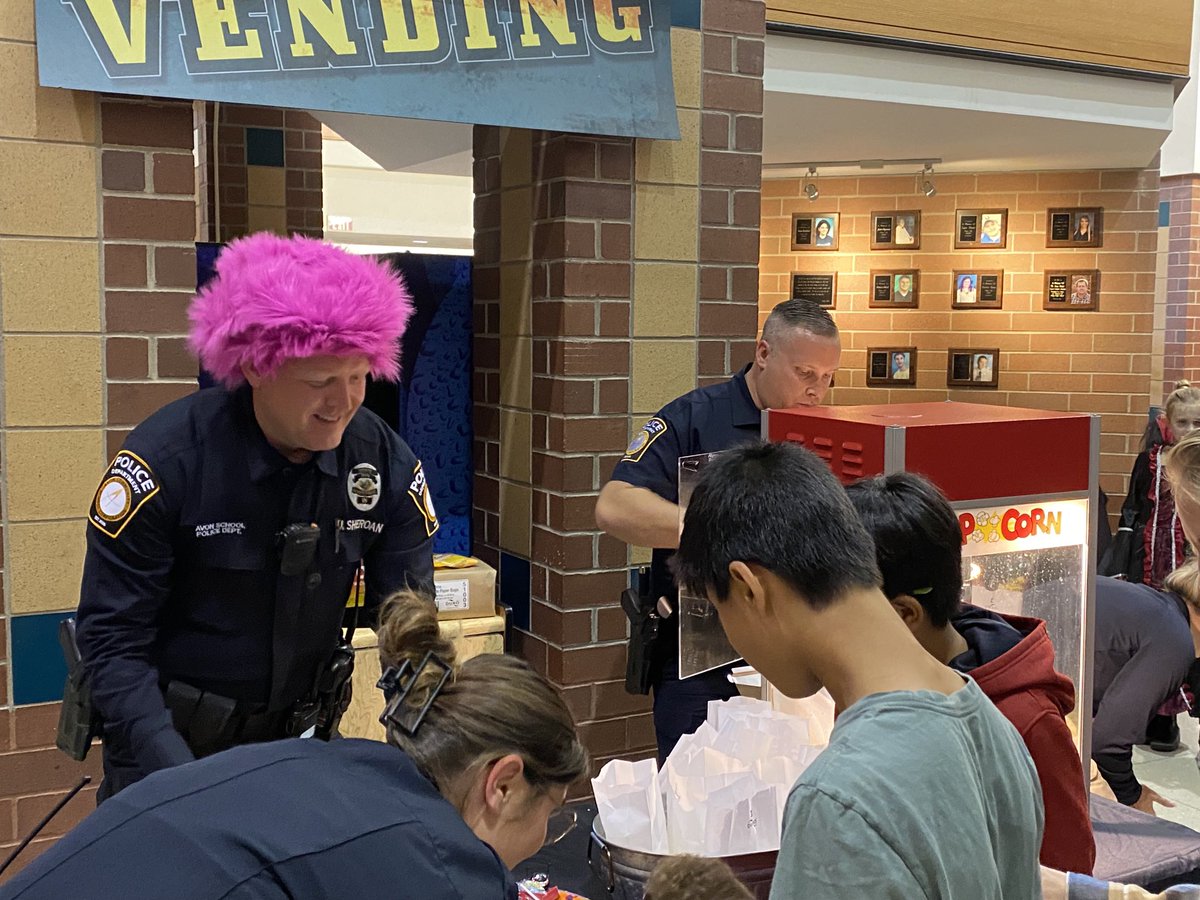 AvonSupt's tweet photo. Huge turnout for the ⁦@AHS_Orioles⁩ trunk or treat!  Particularly enjoyed our own ⁦@AvonSchoolsPD⁩ officers getting into it! https://t.co/iroB2mcEJc