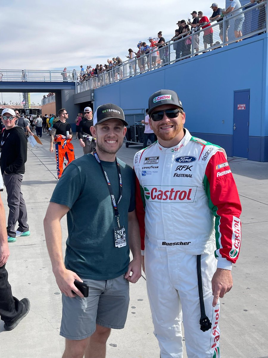 Brian_Twining's tweet photo. Chris Buescher T10 +140 π€ at #FanDuel & #DraftKings
Last 2 Short Tracks:
- 3rd at Richmond
- WON at Bristol
(both so-so comparable)
- 15th or better in 4 of 5 Martinsville races since joining RF now #RFK
Go get it #17 πͺ
#Xfinity500 #NASCARPlayoffs #NASCAR #Betsperts https://t.co/2cGcvV3y9I