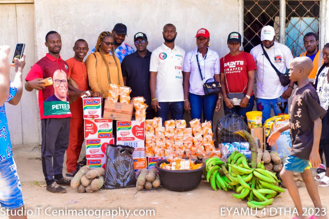 mrEROMOSE's tweet photo. Myself, Alexander Eyamu &amp; My team of #Takebacknaijaughellinorth members Visited IDP camp @uwheru at the early hours of today with relieve items.
 A better Nigeria possible 
@EzechiEmeka 
@Jack_ng01 @PeterObi @_Ajagboma @IMirrabel @BarristerJuliet @LawrenceUdeigwe https://t.co/uJAX84HxDk