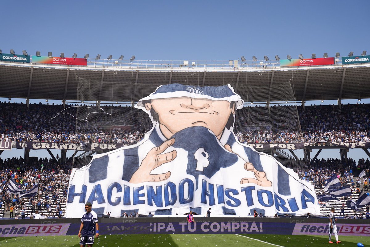 ✔️ Vuelve a Primera tras 12 años 
✔️ 3º en la Liga Profesional 2021
✔️ Entre los mejores 8 de América
✔️ Finalista de Copa Argentina, por segunda vez consecutiva.

Talleres de Córdoba, haciendo historia.