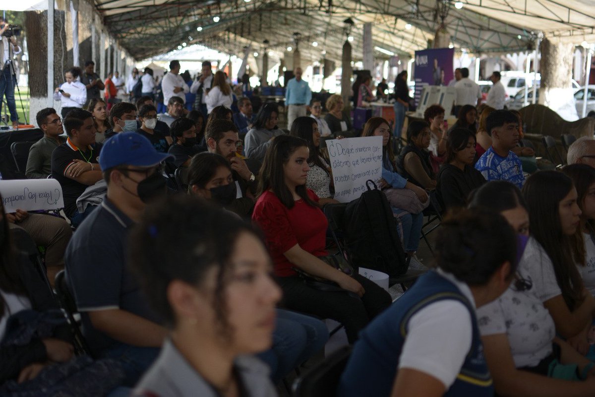 IEMichoacan's tweet photo. #DiálogosJuveniles | #SegundoEncuentro
Las juventudes consideran importante que las instituciones demuestren empatía, que no se subestime sus capacidades y aseguran no tener interés por votar ya que desde pequeños les han negado el derecho de tomar decisiones. https://t.co/4Ts7FnC0kv