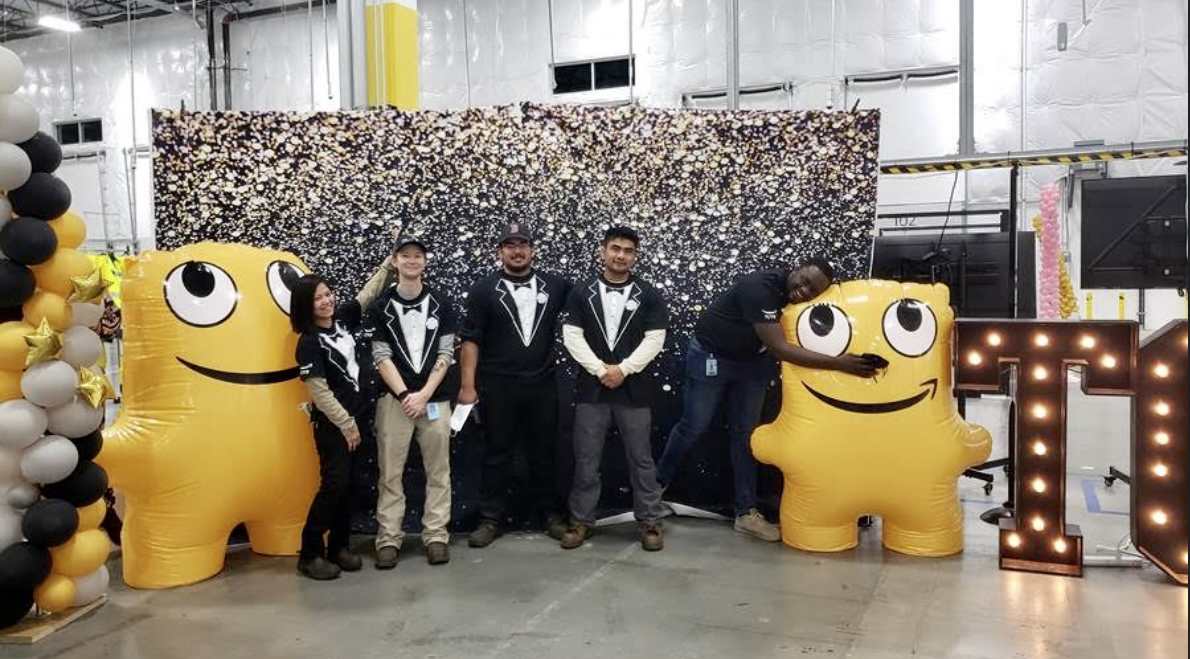 TShirtsAndHats's tweet photo. Hello Amazon family! We have the exclusive Giant Peccy's available now! They are awesome, fun and beautiful! Here's the 2 sizes at TCY9 in California. #Amazon #AmazonPeccy #Peccy https://t.co/QQC5oDDucK