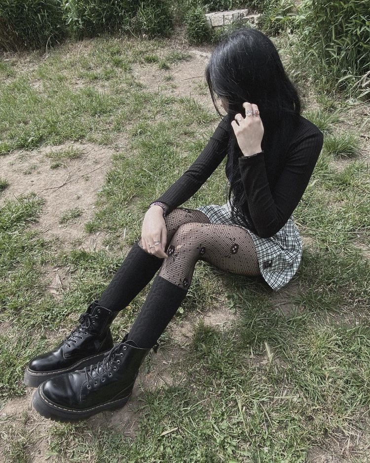 hyuncalss's tweet photo. ♡ ♡ triggering thinspo thread ♡ ♡ https://t.co/olCL7EYaLd