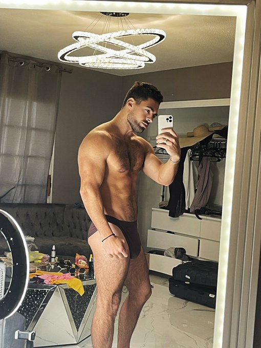 Normal selfie ❤️📸where all my magic tiktok live happens ❤️ https://t.co/4f8j7ZSyHO<a href="/tag/pov"class="tags"><span>#pov</span></a>