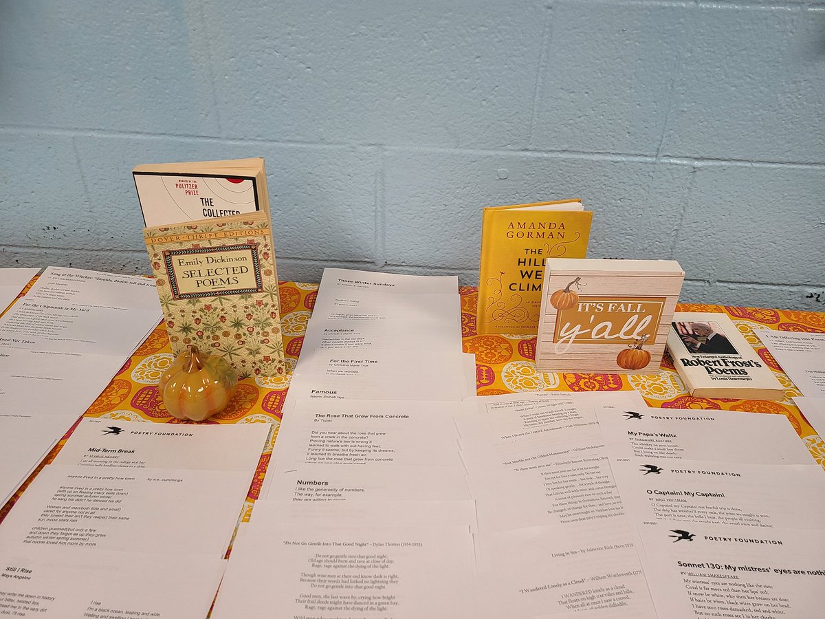 LaurenLayWI's tweet photo. NEHS students had a poetry night. It was wonderful to see these courageous kids reading poetry to a crowd. I went back to my high school days hearing the words of Tupac and Fiona Apple. Finger snaps to Ms. Schaefer for this great event. @RomanelliPaul @drbman12 #wipride https://t.co/yVUHxAL5fv