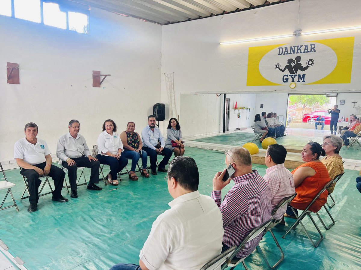 NA_Colima's tweet photo. El Comité de Dirección Estatal de #NuevaAlianzaColima que preside la Mtra. Ma. Iliana Arreola Ochoa, continuó esta tarde con los encuentros con aliancistas, esta vez del municipio de #Coquimatlán 

#nuevaalianzasetransforma
#laalianzasigue
#laalianzacontigo https://t.co/Am6nLP6IcK