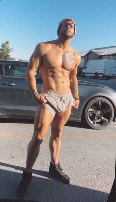 Do you like my glasses? 🤓 https://t.co/G7YmXouX6X<a href="/tag/militarymen"class="tags"><span>#militarymen</span></a><a href="/tag/bulge"class="tags"><span>#bulge</span></a><a href="/tag/vpl"class="tags"><span>#vpl</span></a><a href="/tag/onlyfans"class="tags"><span>#onlyfans</span></a><a href="/tag/onlyfansmuscle"class="tags"><span>#onlyfansmuscle</span></a>