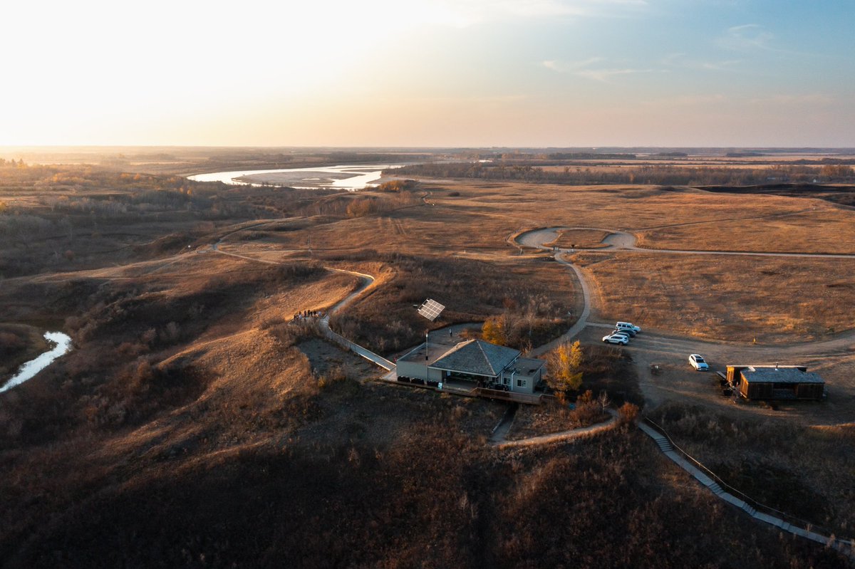 Conservation areas like Beaver Creek are designated areas set aside to protect and enhance natural ecosystems. These areas also provide habitat for rare, threatened and species at risk and contribute to a larger inter-connected corridor for wildlife. 

3/3 🧵