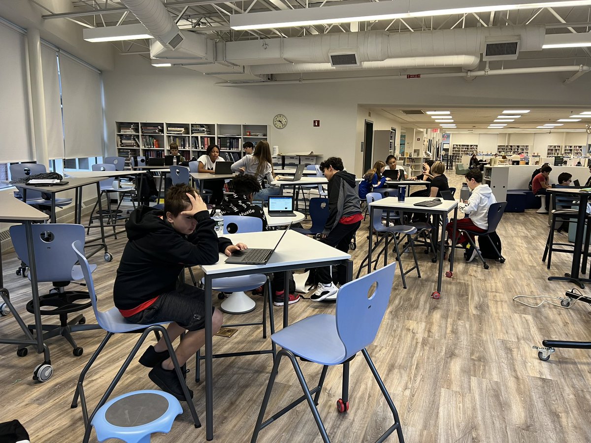mmhslmc's tweet photo. Busy day introducing #Mashpee 7th graders to our library databases &amp; non fiction resources for National History Day projects! #WeAreMashpee https://t.co/q6sTAl3a0m