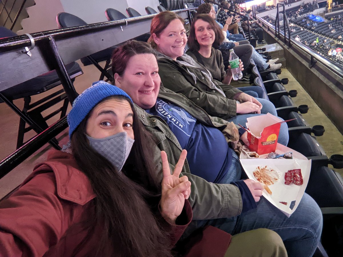 MandaJilI's tweet photo. @Timberwolves #packpix  

Let's Go Wolves! ❤️🐺 https://t.co/mDGTgwyX7h