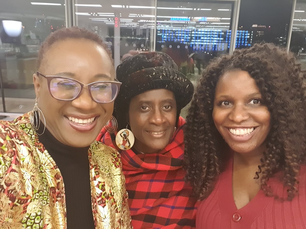 Wow! What a wonderful event by @THRIVEHachette & @nelsabbey 🥳 Loved meeting such a warm and uplifting group of people, including these inspirational ladies - @jprosewriter @SOnithewriter @kadijattug Big thanks to the Black Writers Guild! 🥰💕#writingcommunity