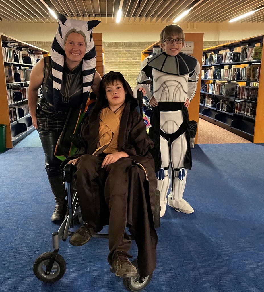 BTPL_MI's tweet photo. Thank you to all the folks that made it to our Trick or Treat event tonight! We had so much fun and we hope you did too! Here are some photos from tonight!
#TrickorTreat #BTPL #BloomfieldTwpMI https://t.co/5U0lGLQAQ5