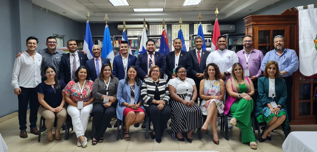 SGCSUCA's tweet photo. Imagen oficial de #CONREVE espacio en el que Miguel Gutiérrez, Secretario Adjunto para Asuntos Estudiantiles agradeció a los distinguidos miembros del Consejo por su participación y el apoyo incondicional de la comisión de la @UNIVERSIDAD_PMA en el desarrollo de la misma. https://t.co/0cvfSX00Va