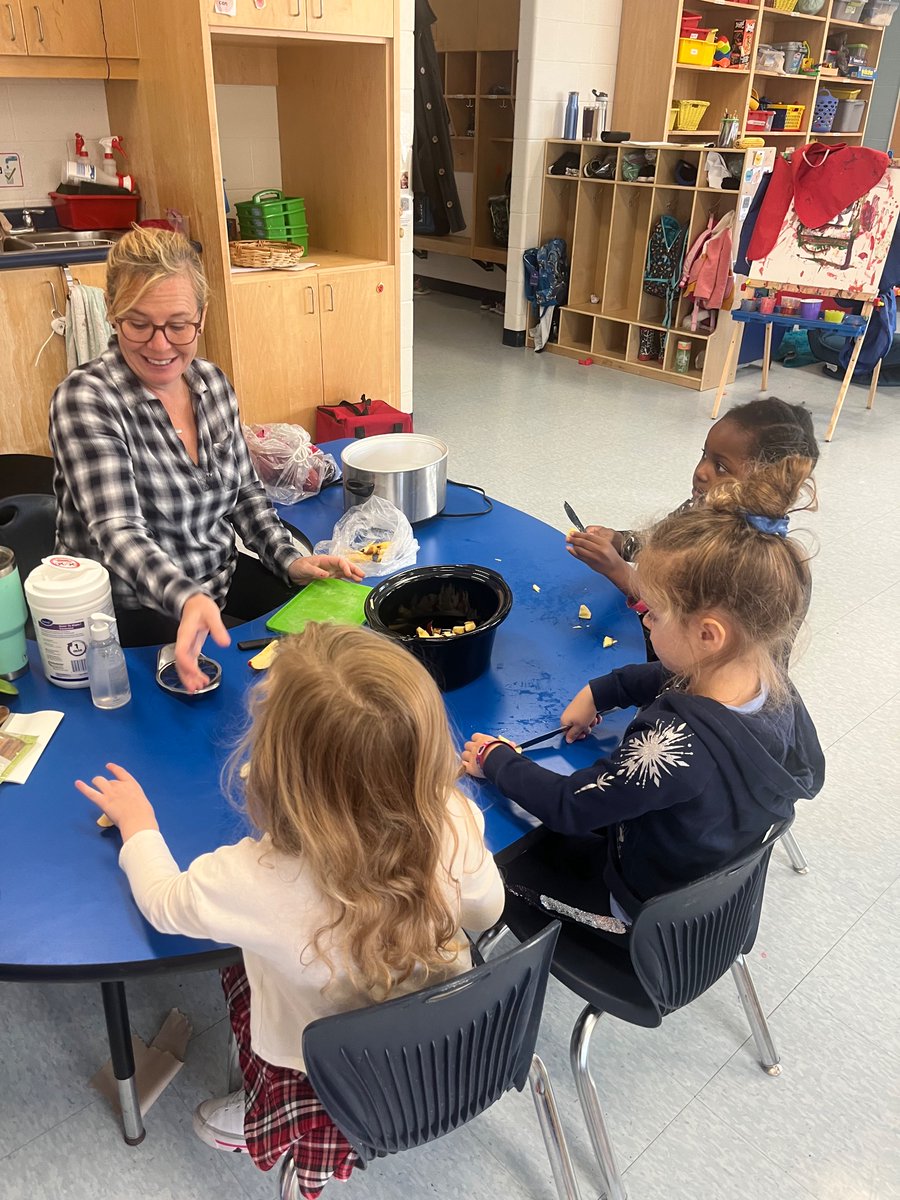 We loved making apple sauce with our apples from Grills orchard. We learned about the ingredients and the steps to make it! <a href="/alcdsb_pett/">St. Peter Trenton</a>