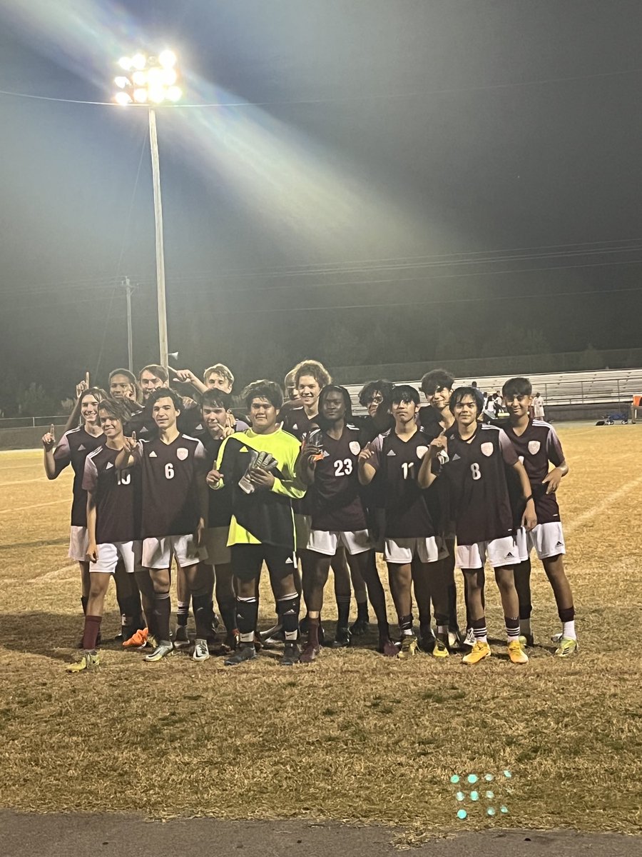 Great win for our Bulldogs on senior night, 4-1 over Richlands!