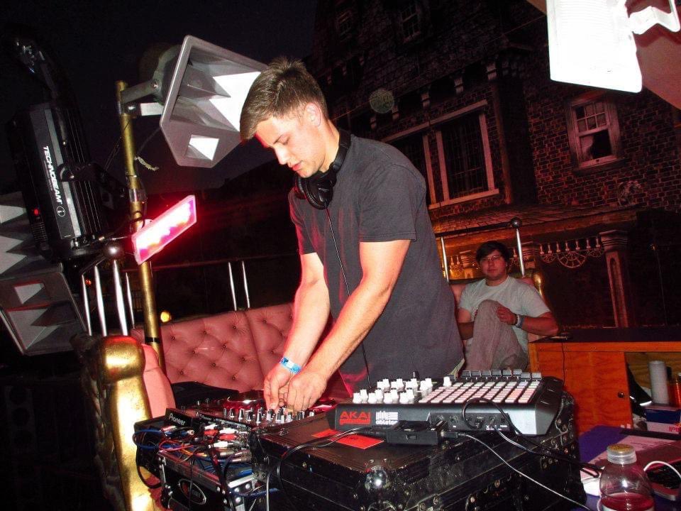 KayzoMusic's tweet photo. My first show ever 10 years ago at escape. Yes I’m using an apc 40 and yes I decided to wear suspenders ??? https://t.co/lWS02LelQi